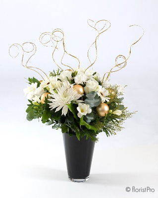 Christmas flowers, arrangement, baubles, florist, harold wood, romford, havering, free rm3 delivery, 
