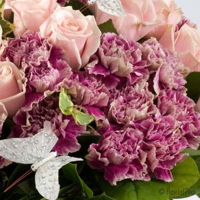 bouquet, handtie, flowers, gift, bunch, florist, birthday, anniversary, harold wood, romford, havering