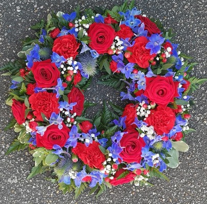 wreath, red, claret, blue, circle, irons, hammers, man, male, oasis, funeral, tribute, flowers, harold wood, romford, florist, delivery, havering