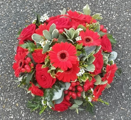 posy, posies, red, roses,  funeral, tribute, wreath, flowers, florist, delivery, harold wood, romford, havering