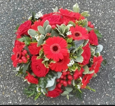 posy, posies, red, roses,  funeral, tribute, wreath, flowers, florist, delivery, harold wood, romford, havering