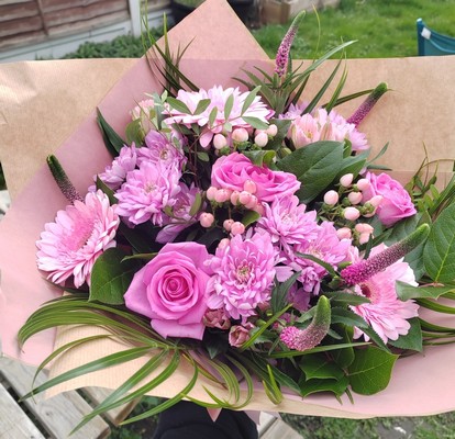 Florists choice bouquet flowers delivery harold wood local romford present gift flowers, florist, havering, delivery