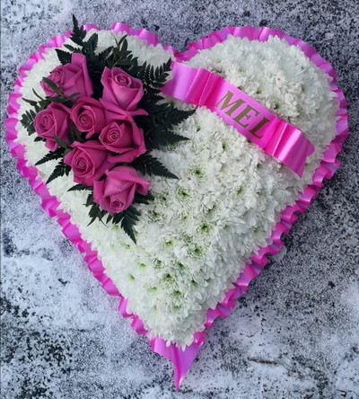 heart, roses, pink, female, funeral, tribute, wreath, flowers, florist, delivery, harold wood, romford, havering, brentwood, dagenham,