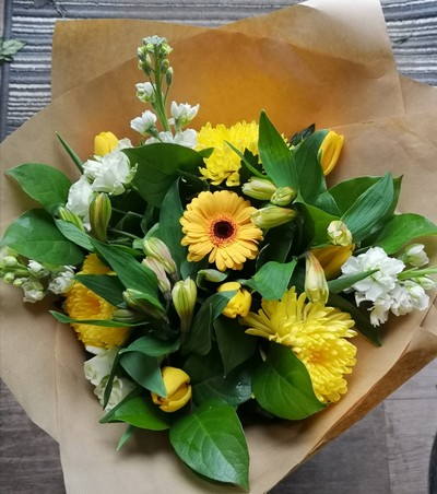 bouquet, handtie, flowers, gift, yellow, bunch, florist, birthday, anniversary, harold wood, romford, havering