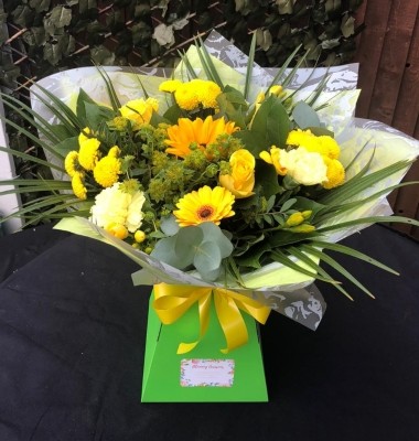 bouquet, handtie, flowers, gift, yellow, bunch, florist, birthday, anniversary, harold wood, romford, havering