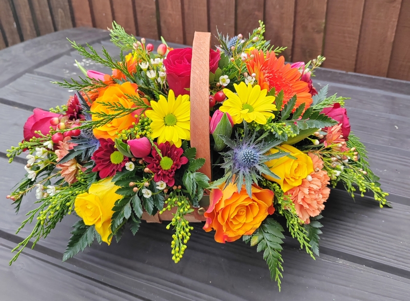 basket, arrangement, red, ,autumn, yellow, flowers, oasis, funeral, flowers, tribute, florist, harold wood, romford, havering, delivery
