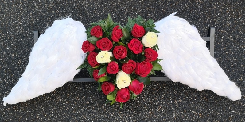 angel, wings, angelic,heart, heaven, feathers, posy, posies, funeral, tribute, wreath, flowers, florist, delivery, harold wood, romford, havering