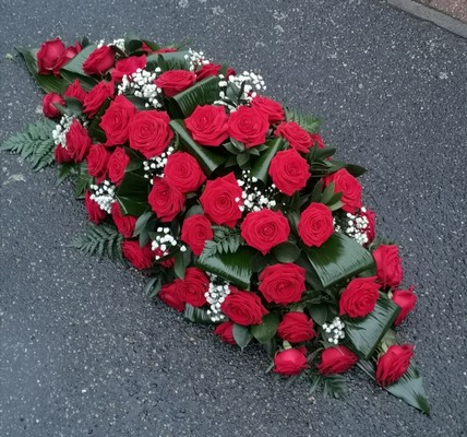 red, rose, coffin, casket, spray, flowers, tribute, luxury, love, florist, romford, harold wood,havering delivery