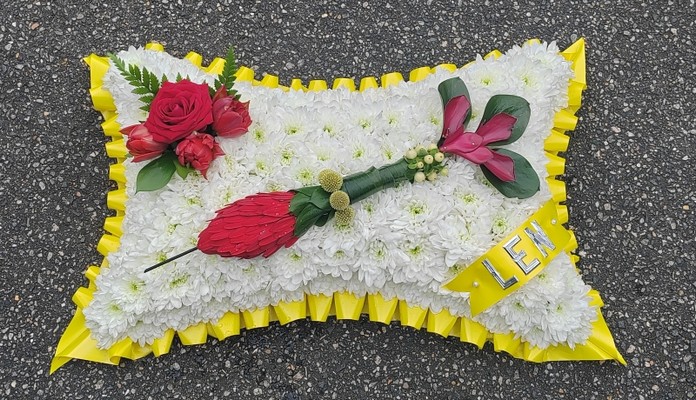 dart, darts, funeral, flowers, tribute, romford, harold wood, havering, delivery