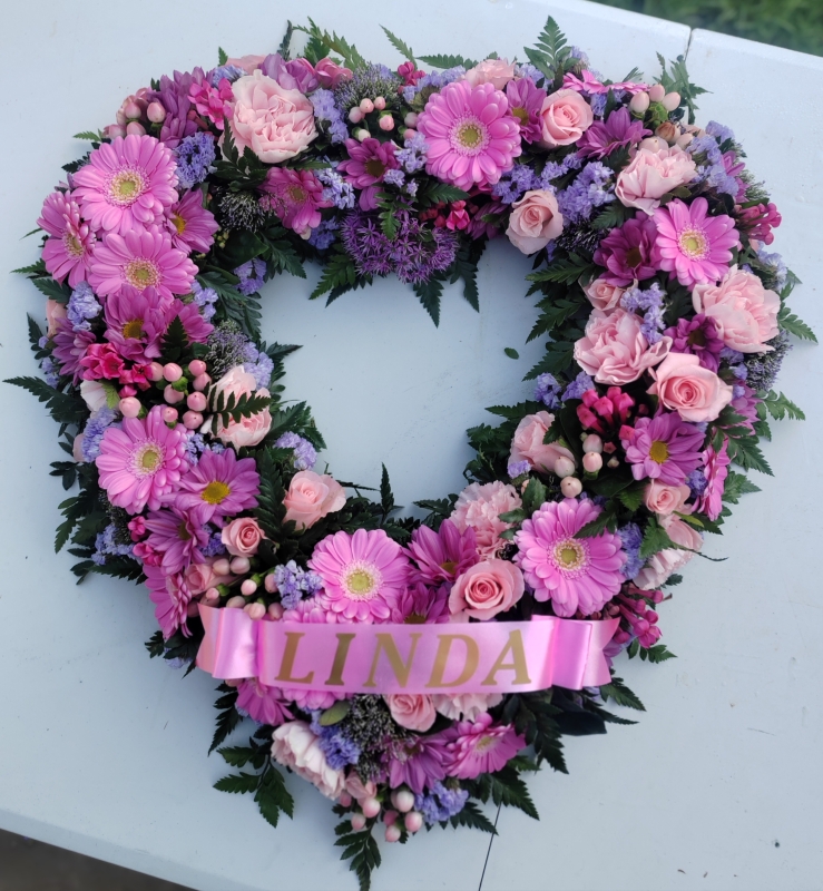 heart, colourful, pink, lilac,, male, female, funeral, tribute, wreath, flowers, florist, delivery, harold wood, romford havering, open heart, loose flower, pastel shades