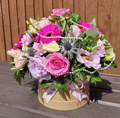 hatbox, pink, its a girl, new baby, baby girl, flowers, girly, florist, harold wood, romford, havering, same day, delivery