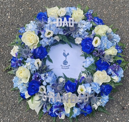 wreath, tottenham, hotspur, spurs, circle, blue, white, man, male, oasis, funeral, tribute, flowers, harold wood, romford, florist, delivery, havering