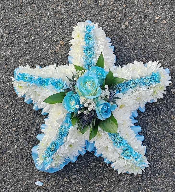 child, children, baby, babies, still born,star, born sleeping, posy,  funeral, tribute, wreath, flowers, florist, delivery, harold wood, romford