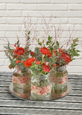 Christmas, flowers, florals, bouquet, decoration, arrangement, gift, luxury, florist, local, seasonal, oasis, harold wood, romford, havering, delivery