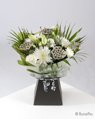 Christmas, flowers, florals, bouquet, arrangement, gift, luxury, florist, local, seasonal, harold wood, romford, havering
