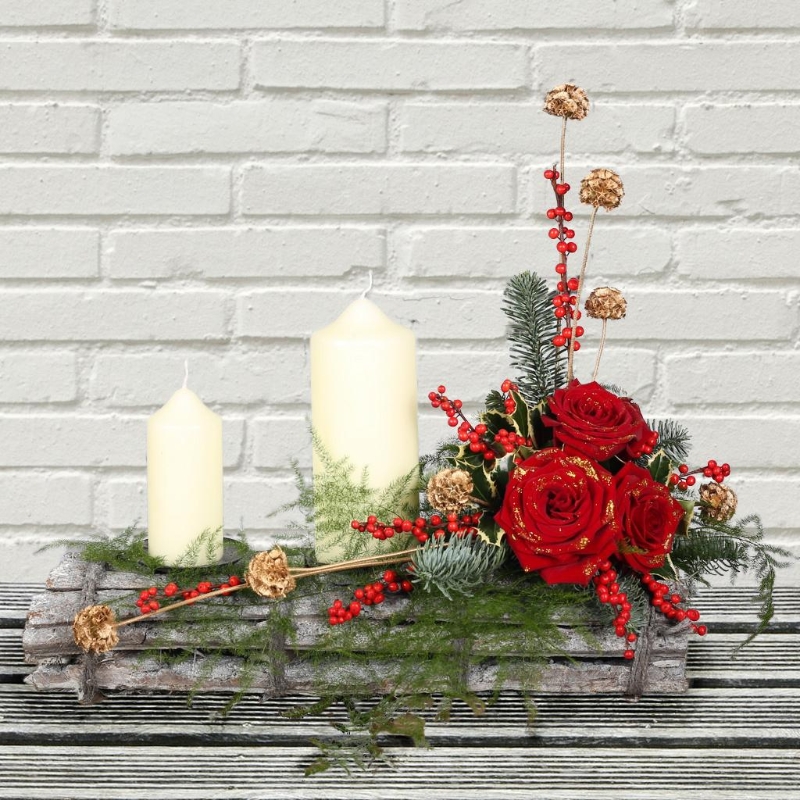 Christmas, flowers, florals, bouquet, decoration, arrangement, gift, luxury, florist, local, seasonal, oasis, harold wood, romford, havering, delivery