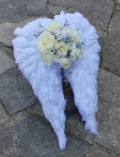 angel, wings, angelic, feathers, posy, posies, funeral, tribute, wreath, flowers, florist, delivery, harold wood, romford, havering