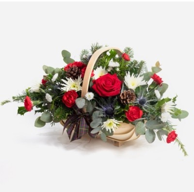 basket, arrangement, red, christmas, seasonal, flowers, oasis, flowers, florist, harold wood, romford, havering, delivery