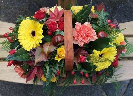 funeral, flowers, basket, oasis, autumnal, tribute, sympathy, male, female, harold wood florist, delivery, romford, havering