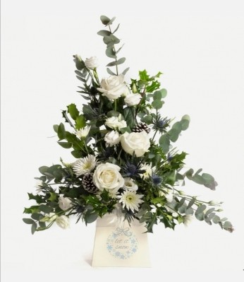 Christmas, flowers, florals, bouquet, arrangement, gift, luxury, florist, local, seasonal, harold wood, romford, havering