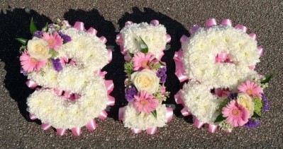 letters, name, sister, sis, big sis, little sis, funeral flowers, oasis, tribute, wreath, harold wood, romford, havering, delivery