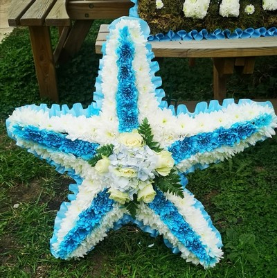 child, children, baby, babies, still born,star, born sleeping, posy,  funeral, tribute, wreath, flowers, florist, delivery, harold wood, romford