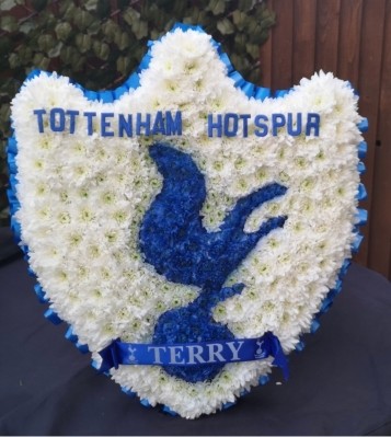 Football, shield, cockerel, ball,  tottenham hotspur, spurs, funeral, flowers, tribute, romford, harold wood, havering, delivery