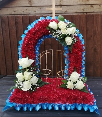 Football, gates of heaven, supporter, west ham, hammers, irons, whufc, funeral, flowers, tribute, romford, harold wood, havering, delivery