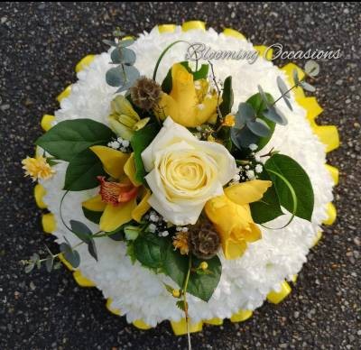 posy, posies, pink, yellow, funeral, tribute, wreath, flowers, florist, delivery, harold wood, romford, havering