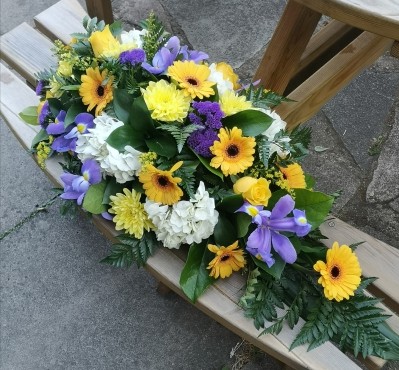 casket, coffin, spray, yellow, purple, male, female, roses, funeral, tribute, flowers, oasis, wreath, harold wood, romford, havering, delivery