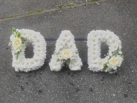 letters, name, dad, daddy, daddie, dadi, funeral flowers, oasis, tribute, wreath, harold wood, romford, havering, delivery