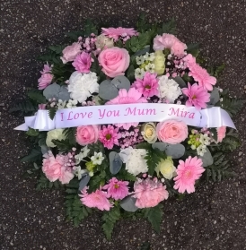 pink and white funeral posy, posie, roses, wreath, oasis, tribute flower design roses gerberas harold wood romford florist havering