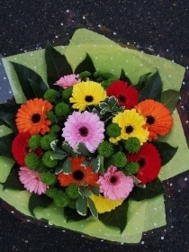 bouquet, handtie, gerbera, water bouquet, flowers, gift, bunch, florist, birthday, anniversary, harold wood, romford, havering, delivery