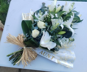 sheaf, sheaves, flat bouquet, funeral bouquet, white, funeral, tribute, oasis, wreath, posy, flowers, florist, harold wood, romford, havering, brentwood, dagenham, delivery