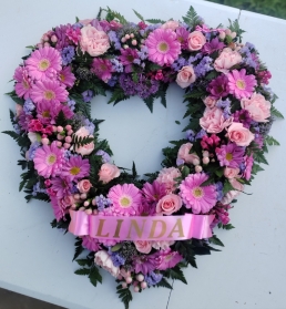 heart, colourful, pink, lilac,, male, female, funeral, tribute, wreath, flowers, florist, delivery, harold wood, romford havering, open heart, loose flower, pastel shades