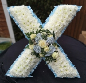 kiss,goodbye, x, goodnight, kisses, kiss, oasis, funeral, tribute, wreath, flowers, florist, delivery, harold wood, romford, delivery,  