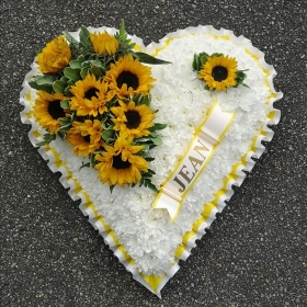 heart, colourful, yellow, sunflower, white, male, female, funeral, tribute, wreath, flowers, florist, delivery, harold wood, romford havering