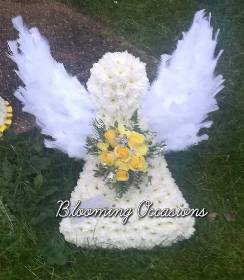 angels, angel, wings, angelic, religious, angelwings, feathers, posy, posies, funeral, tribute, wreath, oasis,  flowers, florist, delivery, harold wood, romford, havering, south essex, dagenham
