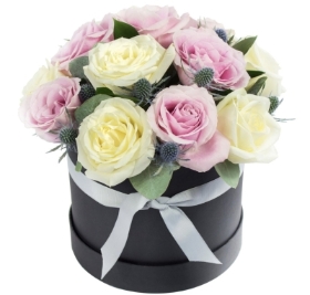 hatbox, arrangement, pink, roses, anniversary, flowers, gift, florist, harold wood, romford, havering, brentwood, dagenham,delivery
