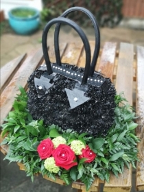 handbag, clutch, purse, bespoke, funeral flowers, tribute, oasis, wreath, harold wood, romford, havering, delivery