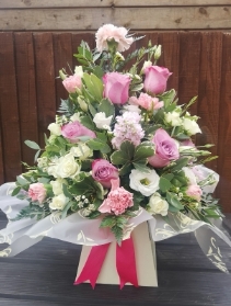 bouquet, handtie, flowers, gift, bunch, florist, birthday, anniversary, harold wood, romford, havering