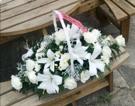 basket, white, simple, flowers, oasis, funeral, lily, lilies, roses, tribute, florist, flowers, harold wood, romford, havering, delivery