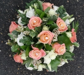 arrangements, florist choice, peach, roses, pot, flowers, gift, florist, harold wood, romford, havering, delivery