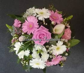 pink and white funeral posy, posie, roses, wreath, oasis, tribute flower design roses gerberas harold wood romford florist havering