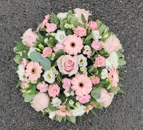 posy, posies, funeral, tribute, wreath, oasis, pink, girl, female,  flowers, florist, delivery, harold wood, romford, havering, brentwood, dagenham