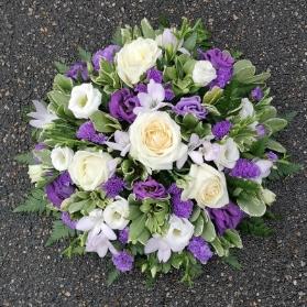 posy, posies, lilac, purple, white, funeral, tribute, wreath, flowers, florist, delivery, harold wood, romford havering