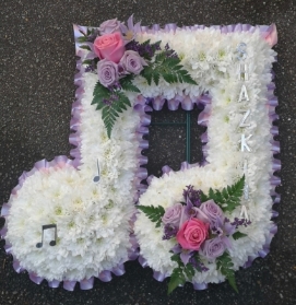 Music, musical, note, single, double, treble, clef, funeral, sympathy, wreath, oasis, tribute, flowers, florist, harold wood, romford, havering, delivery