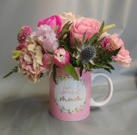 Mothers day, mum, cup, teacup, coffee,flowers, florals, bouquet, arrangement, gift, luxury, florist, local, seasonal, harold wood, romford, havering
