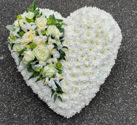 heart, white, male, female, funeral, tribute, wreath, flowers, oasis, florist, delivery, harold wood, romford, brentwood, dagenham, havering, delivery